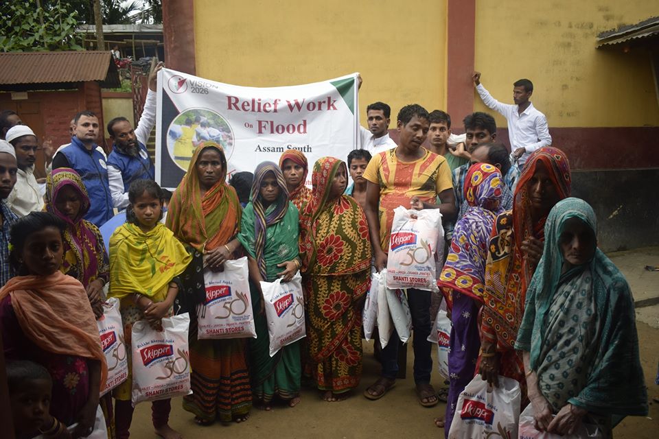 On the day of EID SBF Volunteer reached door to door and camps of flood effected area of Barak Valley, Assam
