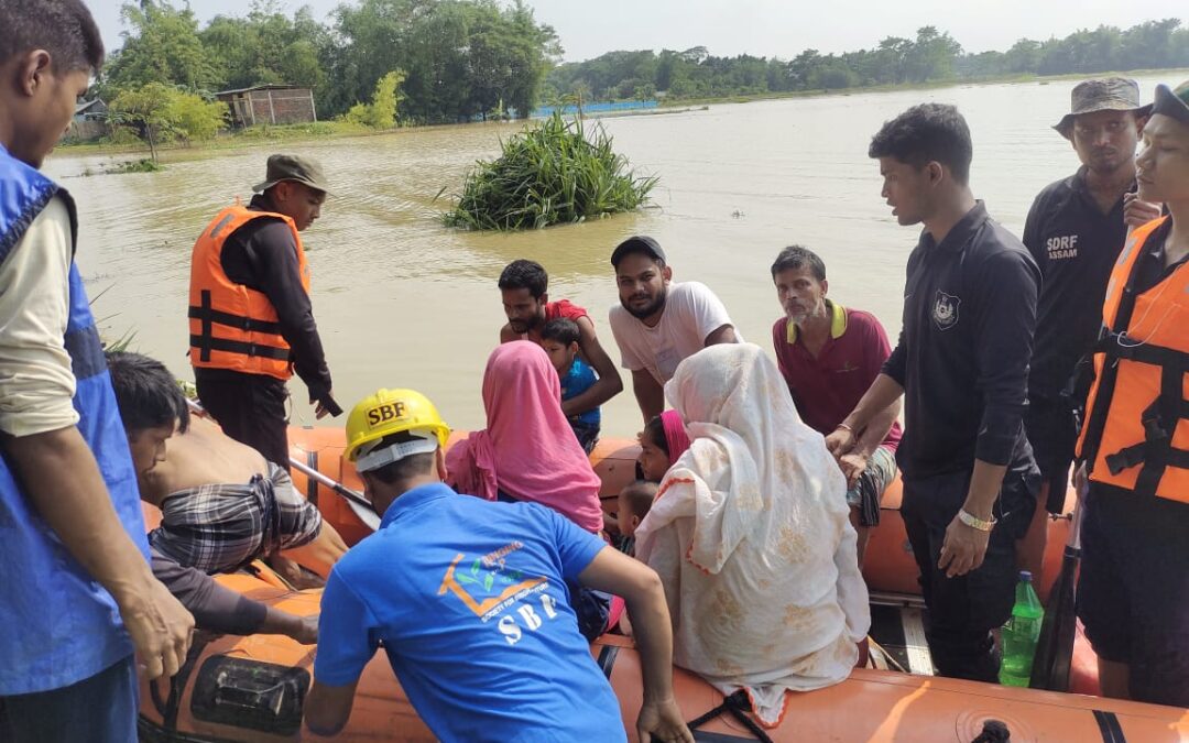 On May 1, 2024, the SBF team and SDRF rescued 138 members of 29 families and also rescued 25 cows and goats to a safer place after continuous rescue for 7 hours at Moshkipur. The situation in Assam South is very bad due to heavy rain.