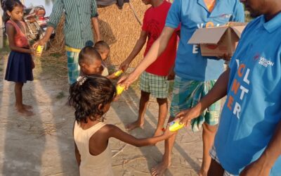 On July 3, 2024, the Dhekiajuli Area core of the SBF Team along with local volunteers distributed biscuit among the 80 flood-affected families of 1no Basashimlu (Sonitpur district, Assam North).